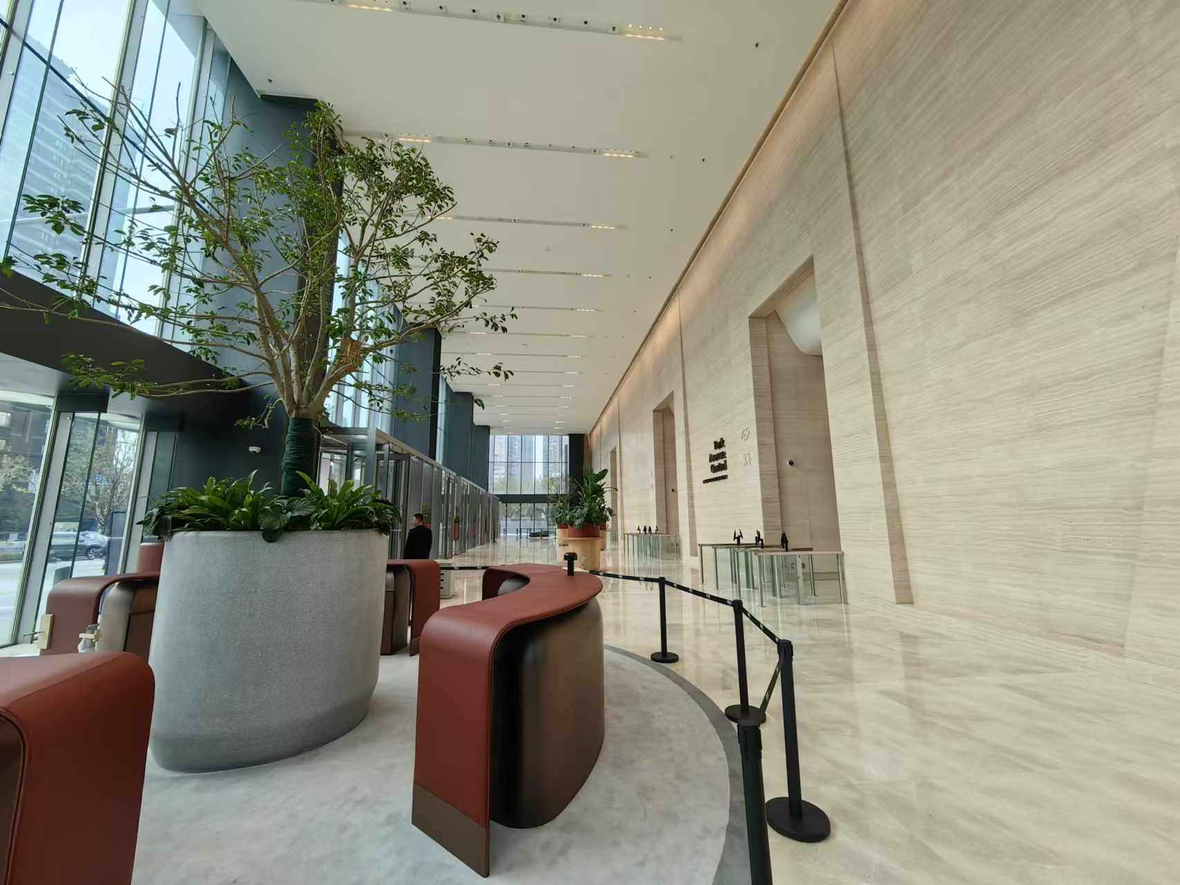 吉宝静安中心大厅